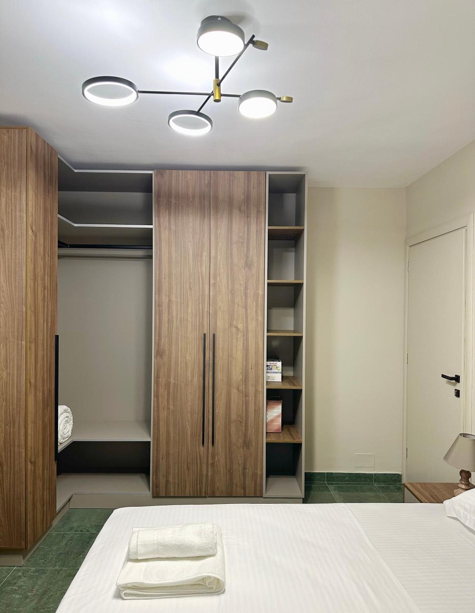 Olea Tirana